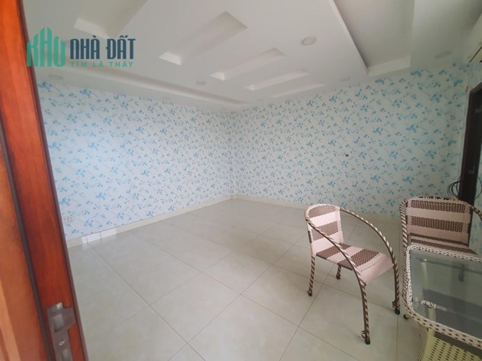 Bán Nhà MT Hẻm 84 Tân Sơn Nhì - Nguyễn văn Săng, DT: 4/8x22m, 4 Tầng, 11.9 tỷ.