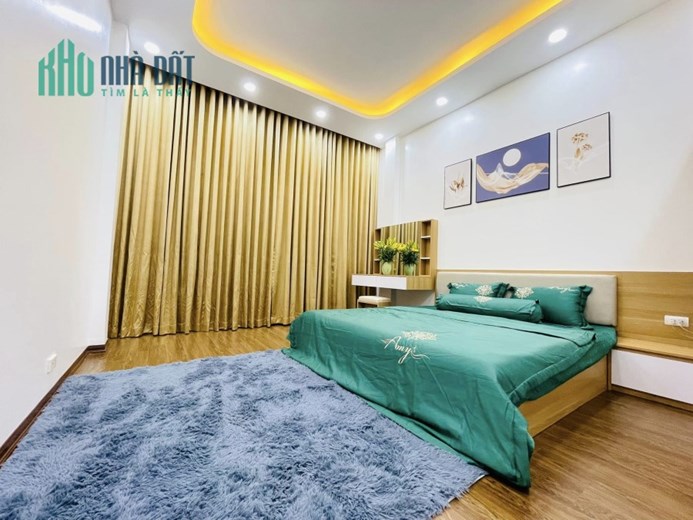 NHÀ PHỐ THỤY KHUÊ TÂY HỒ  DT: 55M2 5 TẦNG MT4.7M  4 PHÒNG NGỦ GIÁ: 6.25 TỶ  QUẬN TÂY HỒ + FUN NỘI