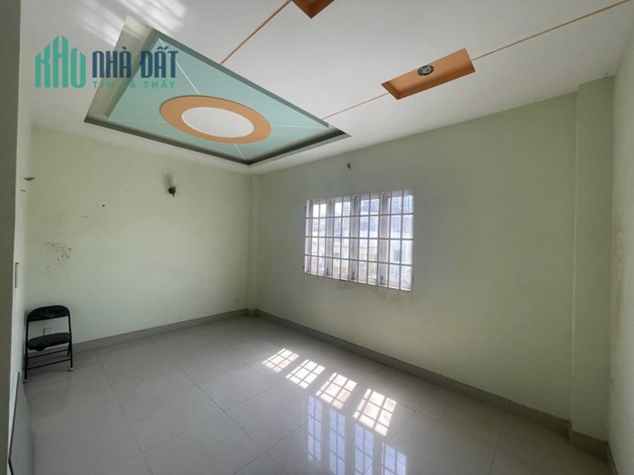 Ngộp ngân hàng, bán nhanh nhà HXH Phạm Văn Hai, 70m2, 3 tầng, chỉ 8 tỷ 500