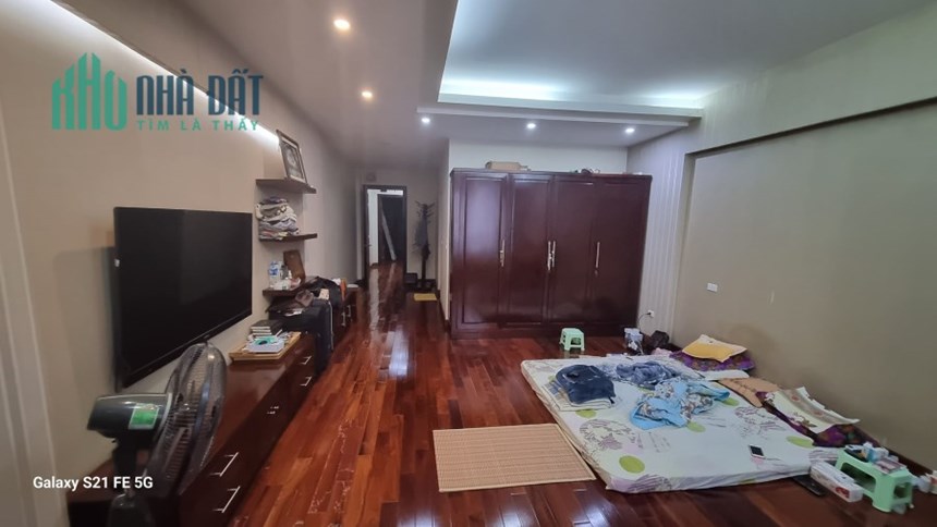Bán nhà Đầm Trấu Hai Bà Trưng, 110m2, 4T, MT 5M, Ô tô vào nhà giá 19,x tỷ