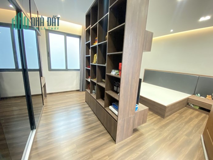 Hẻm 8M đường NGUYỄN QUÝ YÊM, AN LẠC, NGANG 6m, 90m2, 4 Tầng Mới, giá 8,x tỷ.