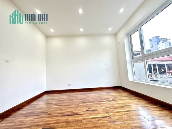 Bán nhà Mặt ngõ Đội Cấn 70m², 5 tầng, MT 4.5m, giá 11.5 Tỷ Ba Đình. Mua liên hệ: O94lO7l689