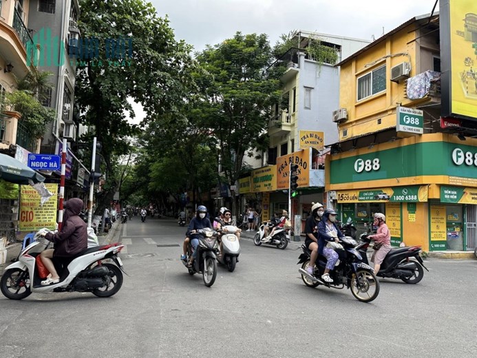 Ngọc Hà 68m², 3 tầng, MT 3m, giá 20.5 tỷ. Mua liên hệ: O94lO7l689