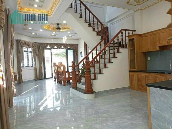 Bán nhà  LẠC LONG QUÂN , lô góc, otô ,gần Lotte mall , 82M 4tầng 9.4 tỷ