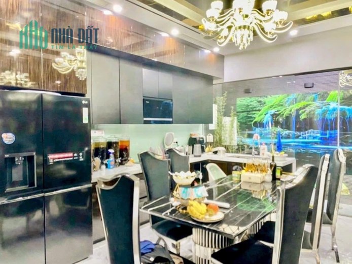 NGUYỄN KHUYẾN, VĂN QUÁN, Ô TÔ ĐỖ CỬA, NHỈNH 6 TỶ