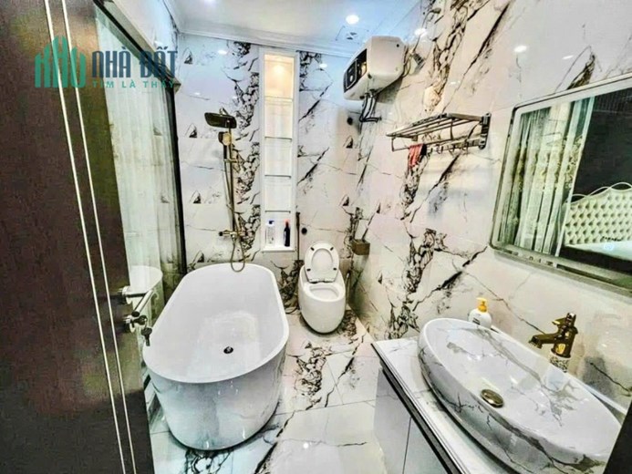 NGUYỄN KHUYẾN, VĂN QUÁN, Ô TÔ ĐỖ CỬA, NHỈNH 6 TỶ