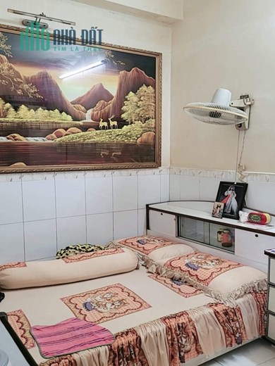 Bán nhà HXH hạ chào 2.4 tỷ, Hoàng Văn Thụ, P4, Tân Bình, 68m2, 2 tầng, giá rẻ.