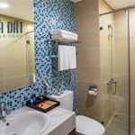 RẺ NHẤT - Cắt Lỗ căn Ramada trung tâm Hạ Long, Quảng Ninh -  2 ngủ 2 wc, 70,4m2, FULL nội thất xịn,