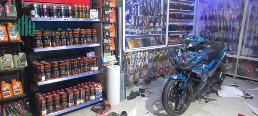 CHÍNH CHỦ CẦN SANG NHƯỢNG LẠI MẶT BẰNG DÁN KEO XE DECAL MẶT ĐƯỜNG ĐT 742 GẦN CHỢ PHÚ CHÁNH
