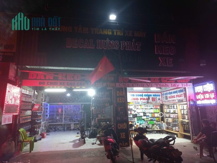 CHÍNH CHỦ CẦN SANG NHƯỢNG LẠI MẶT BẰNG DÁN KEO XE DECAL MẶT ĐƯỜNG ĐT 742 GẦN CHỢ PHÚ CHÁNH