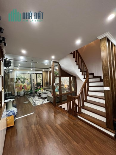 Bán nhà Cát Linh, ngõ nông, rộng, ô tô gần, 2 thoáng,nhà đẹp, 38m, 3.95 tỷ