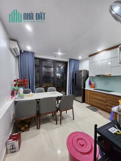 Bán nhà Mặt phố Vĩnh Phúc  44m², 4 tầng, MT 4m, giá 12.6 Tỷ Ba Đình. Mua liên hệ: O94lO7l689