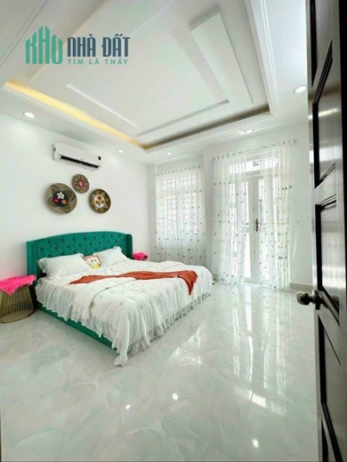 CÓ 1 KHÔNG 2, NHÀ VẠN PHÚC, HƠN 5 TỶ, Ô TÔ ĐỖ CỬA