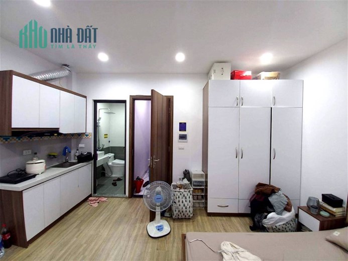 Tòa nhà Nguyễn Khang 13P khép Kín 8T thang máy DT 70tr/tháng