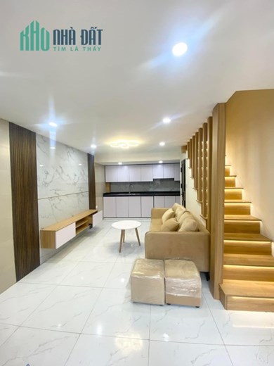 Bán gấp Nhà Phố Giáp Nhất gần ÔTô Full nội thất 27m 4Tg MT 3,7 m hơn 3 tỷ tỷ.