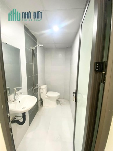 Bán gấp Nhà Phố Giáp Nhất gần ÔTô Full nội thất 27m 4Tg MT 3,7 m hơn 3 tỷ tỷ.