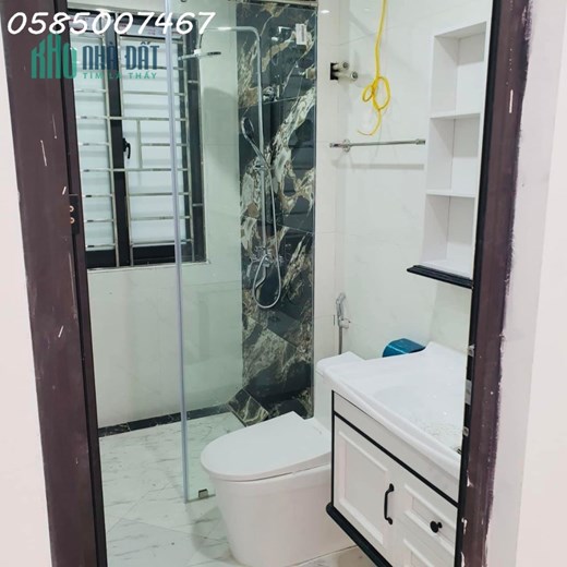 Kim Chung 7 tầng thang máy, diện tích 80 m2 ô tô tránh, kinh doang vô đối . Gía 11.5 tỷ