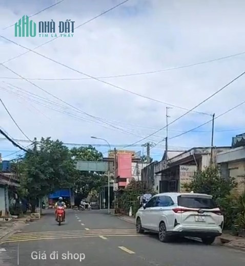 Nhà Mặt tiền Đường nhựa LÊ THỊ LƠ sát đường nhựa Thị trấn tân hiệp 20m 4ty8 thương lượng
