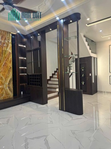 Bán nhà 4 tầng x 60m2 mặt đường Bùi Viện, giá 6.6 tỷ