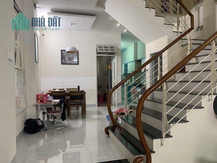 Bán nhà 2 tầng mặt tiền, phường Hòa Thọ Đông, quận Cẩm Lệ. Diện tích 100 m2. Giá 4.45 tỷ.
 Lh