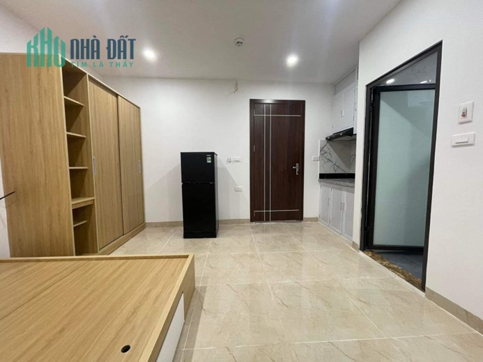 Tòa nhà 17P Khép kín Chùa Bộc 7T thang máy DT 100tr/tháng