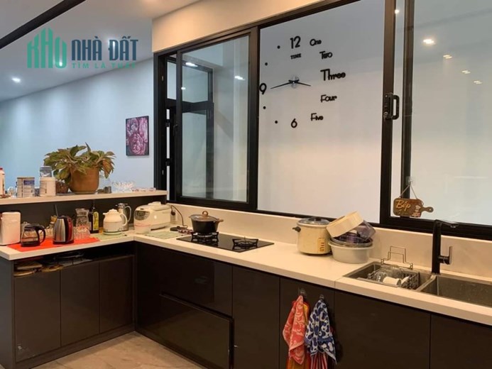 Cho thuê nhà 4 tầng đường 10m5 Trần Duy Chiến, Sơn Trà, Đà Nẵng.