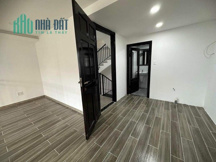 Bán Nhà Dương Quảng Hàm Gò Vấp 55m2 4 Tầng Giá 5 tỷ 7 Kề đại học Văn Lang