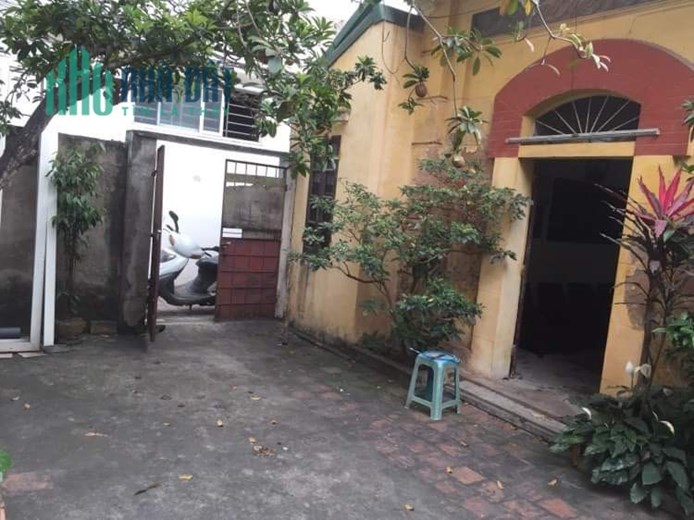 Chính chủ cho thuê nhà và sân tại 28/583 Phố Vũ Tông Phan, Phường Khương Trung, Thanh Xuân, Hà Nội.