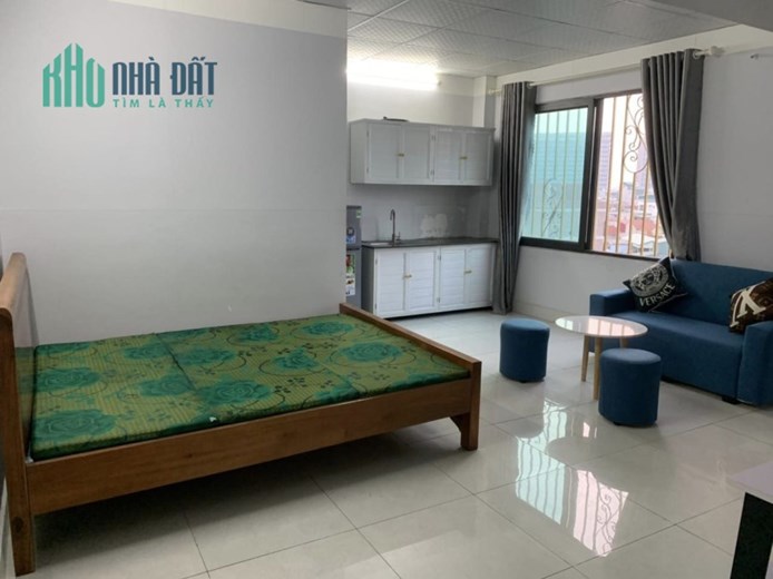 Tòa nhà căn hộ 12P khép kín full nội thất 8T thang máy DT 800tr / năm