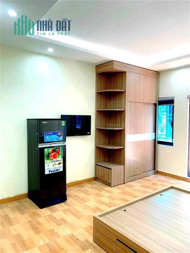 Tòa nhà căn hộ Hoàng Quốc Viêt Cầu Giấy 28 căn hộ full nội thất 8T thang máy Gara ô tô