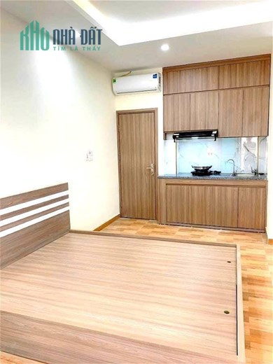 Tòa nhà căn hộ Hoàng Quốc Viêt Cầu Giấy 28 căn hộ full nội thất 8T thang máy Gara ô tô