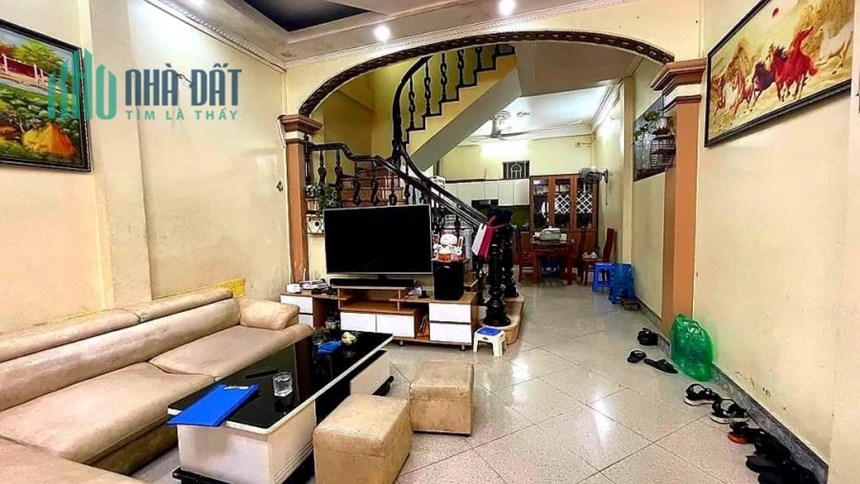 Bán nhà chính chủ KV ĐỀN LỪ phường Hoàng Văn Thụ. DT 48m × 5T chỉ 4 tỷ 250 triệu