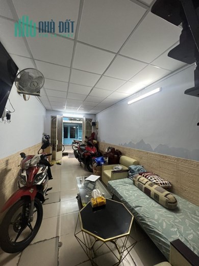 P12 Quận TÂN BÌNH - Mặt tiền kinh doanh -Dt 38 m2 - Giá chỉ 4.2 Tỷ thương lượng .