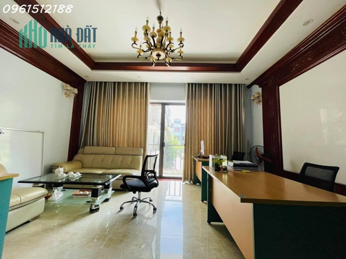 Bán nhà kđt Yên Hòa, Cầu Giấy. Sát phố, sau qh ra mặt phố, KD sầm uất, dt 83m, mt 5.2m, giá tốt