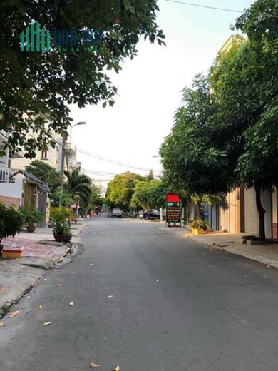 Định cư chủ cần bán lô đất 2MT đường số 8 Khu Cao cấp: 18x28m, 510m2. Giá 29,5 tỷ hạ về 25 tỷ TL.