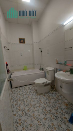 Nhà 1 Trệt 3 Lầu MẶT TIỀN kinh doanh đa ngành nghề ngay chợ Bửu Long, giá tốt