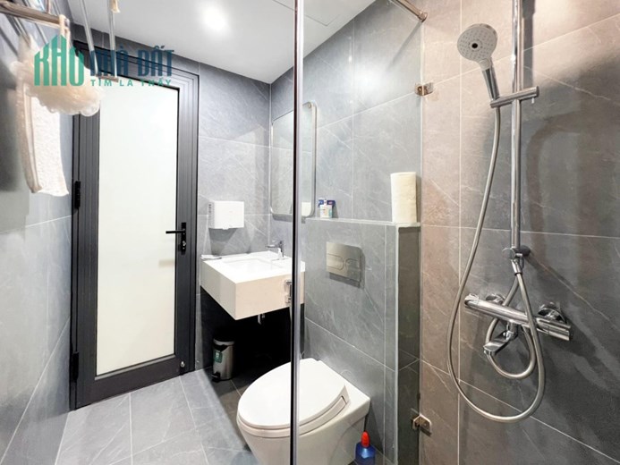 Bán nhà phố Nguyễn Quý Đức, ngõ ô tô, DTSD 45.5m2 x 5Tầng, MT 4.4m. Sổ vuông.