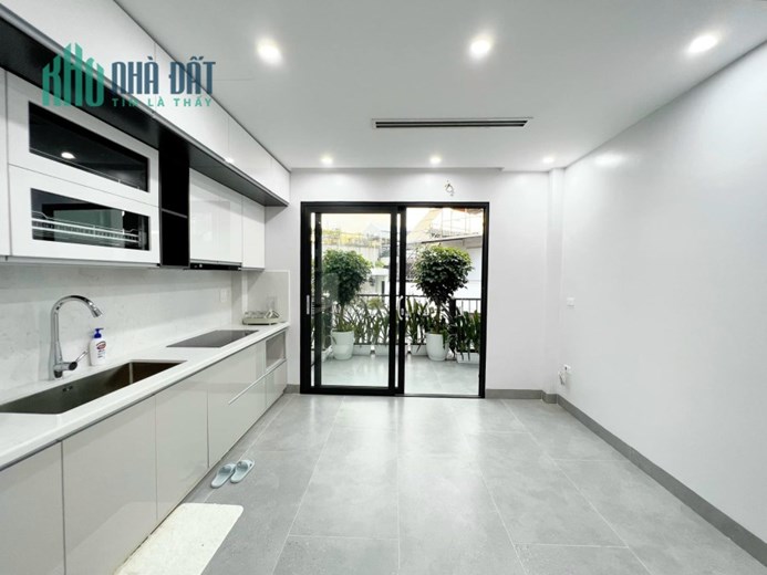 Bán nhà phố Nguyễn Quý Đức, ngõ ô tô, DT 45.5m2 x 5Tầng, MT 4.4m. Sổ vuông.
