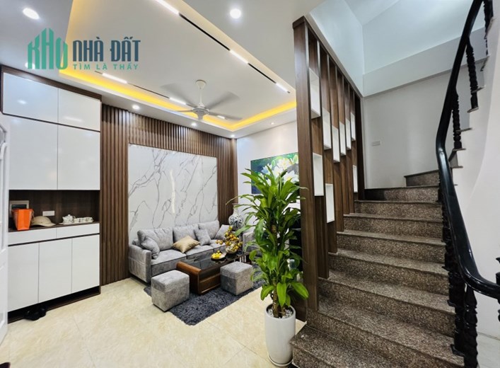 Bán nhà ngõ 10 phố Võng Thị, Thụy Khuê DT 51m² xây 4 T mới tinh đầy đủ nội thất 6,25 tỷ