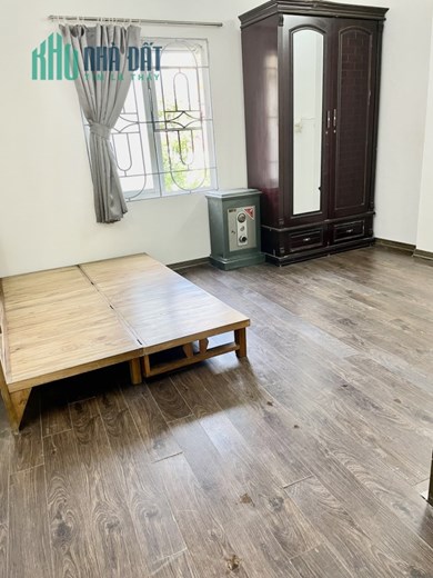 Bán nhà Tân Ấp, 25m2, mt4m, 4T, 2.55 tỷ, Ba Đình, gần phố.