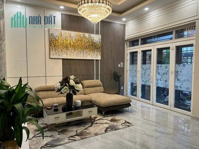 Cho thuê rẻ nguyên căn full nội thất 6.4 x 18m 1 trệt 3 lầu trung tâm Q1 TP.HCM