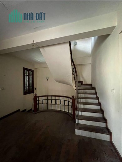 Bán nhà Mặt ngõ Lạc Long Quân 155m², 4 tầng, MT 11m, giá 35 tỷ Tây Hồ. Mua liên hệ: O94lO7l689