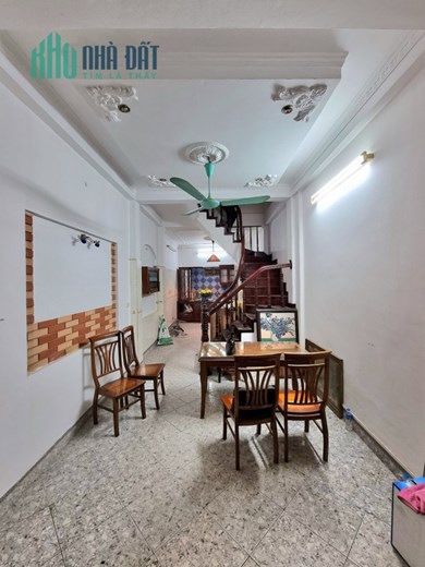 LÁNG HẠ - NHÀ KIÊN CỐ - 38M2 X 5 TẦNG 1 TUM - 5 NGỦ - 2 THOÁNG - BA GÁC ĐỖ CỬA - HƠN 4 TỶ