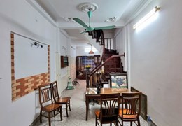 LÁNG HẠ - NHÀ KIÊN CỐ - 38M2 X 5 TẦNG 1 TUM - 5 NGỦ - 2 THOÁNG - BA GÁC ĐỖ CỬA - HƠN 4 TỶ