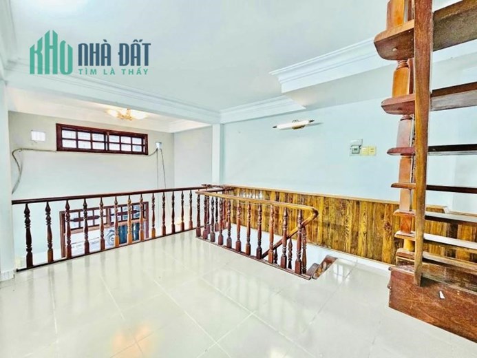 LÊ VĂN THỌ - HXH TRÁNH - 1 TRỤC 20M RA MẶT TIỀN - 4 TẦNG BTCT - HOÀN CÔNG - CHỈ 3.x TỶ - HÀNG XÓM 6