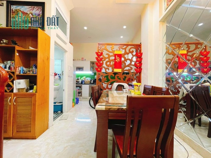 BÁN NHÀ ĐẸP MÊ LY, HXH NGAY LÊ QUANG ĐỊNH GIAO NƠ TRANG LONG, 4TẦNG 4PN 4WC, NỞ HẬU TÀI LỘC, TẶNG