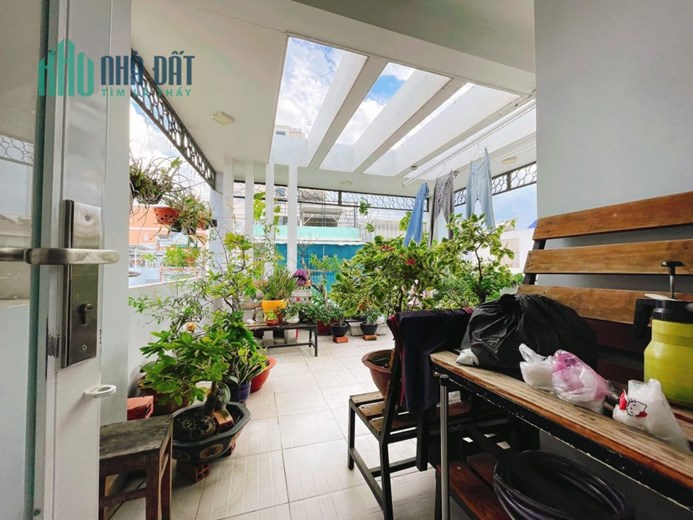 BÁN NHÀ ĐẸP MÊ LY, HXH NGAY LÊ QUANG ĐỊNH GIAO NƠ TRANG LONG, 4TẦNG 4PN 4WC, NỞ HẬU TÀI LỘC, TẶNG