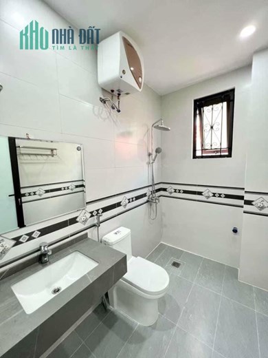 BÁN NHÀ THẠCH BÀN, LONG BIÊN 45M 5TẦNG 3TỶ2  GẦN Ô TÔ, ĐẸP LONG LANH, FULL NỘI THẤT.
