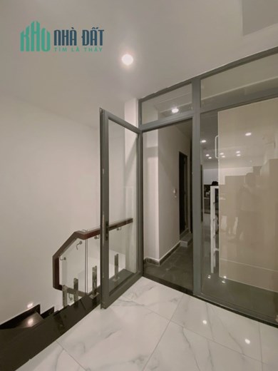 NHÀ MỚI SÁNG BÓNG- Ở TUYỆT VỜI!! HẺM Ô TÔ - GẦN PHẠM VĂN ĐỒNG