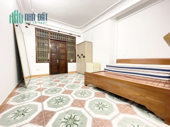 Hiếm! 50m ra phố TRẦN DUY HƯNG - BÁN NHÀ 35M2 - 4.75 TỶ- Đẹp từ nhà tới sổ